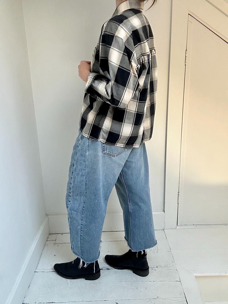 LizSport boxy plaid crop in Salt / Pepper