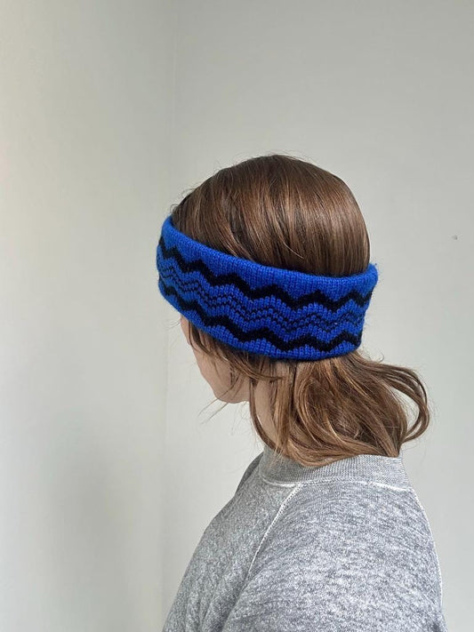 vintage zig zag ski band in Cobalt