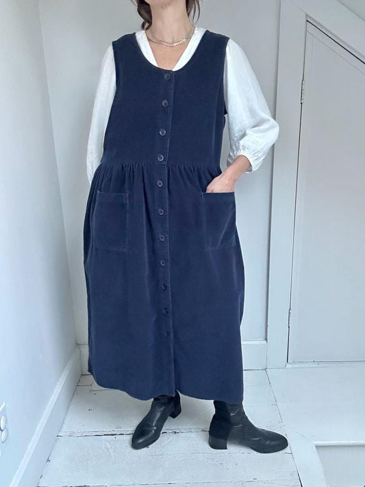 Minimalist corduroy chore jumper in Navy