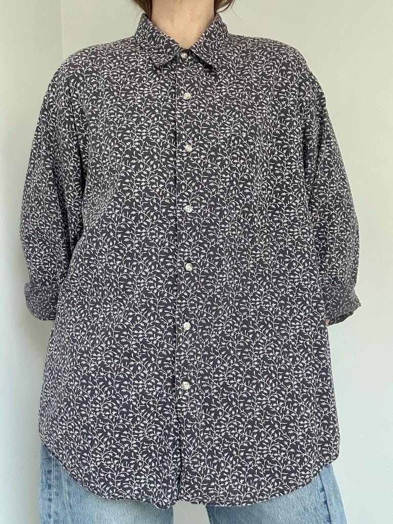 GAP floral button in Charcoal