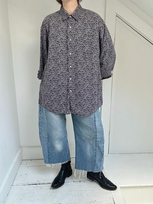 GAP floral button in Charcoal