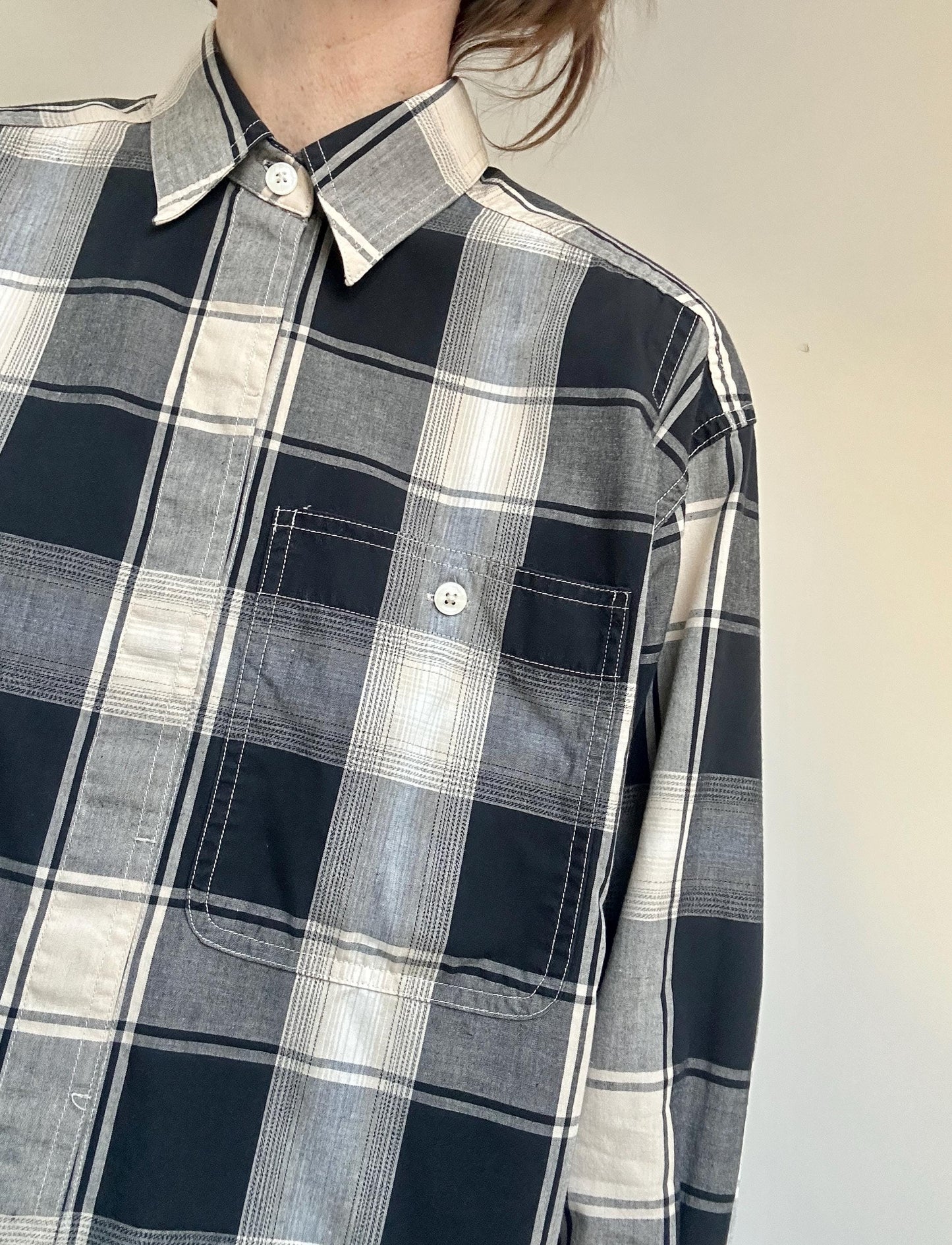 LizSport boxy plaid crop in Salt / Pepper